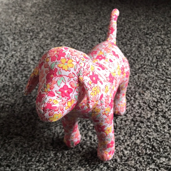 PINK Victoria’s Secret Floral DREAM Dog - Picture 3 of 6